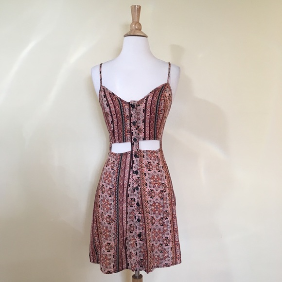 Cut Out Button Front Floral Dress - Picture 2 of 6